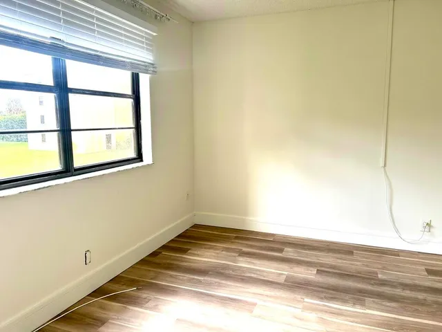 $2,450 | 9370 Southwest 8th Street, Unit 202, Boca Raton, FL 33428