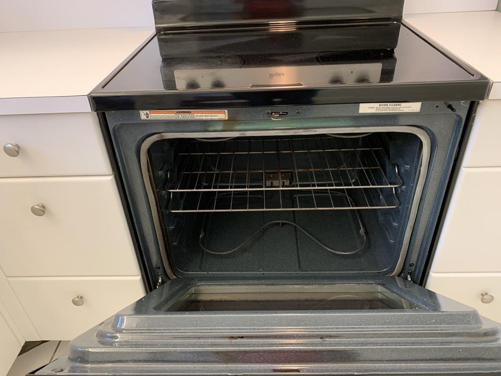 9370 Southwest 8th Street, Unit 202 Boca Raton, FL 33428 - Photo 7 of 46 Oven