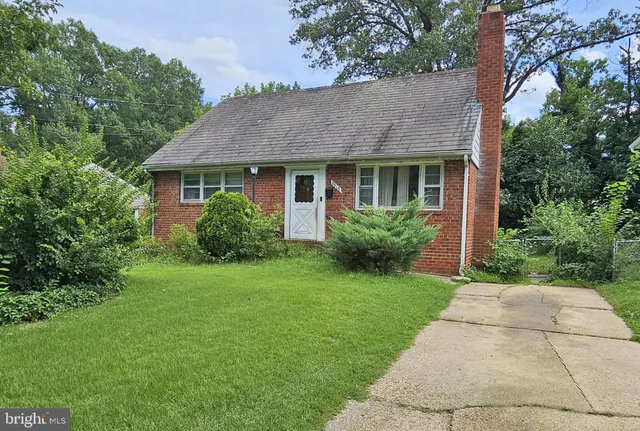 a view of a house with garden