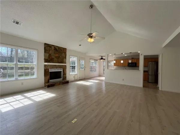 $2,150 | 54 Oxford Brook Way, Lawrenceville, GA 30046