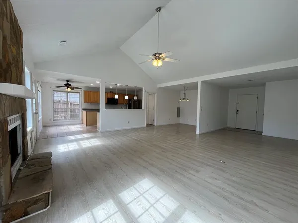 $2,150 | 54 Oxford Brook Way, Lawrenceville, GA 30046