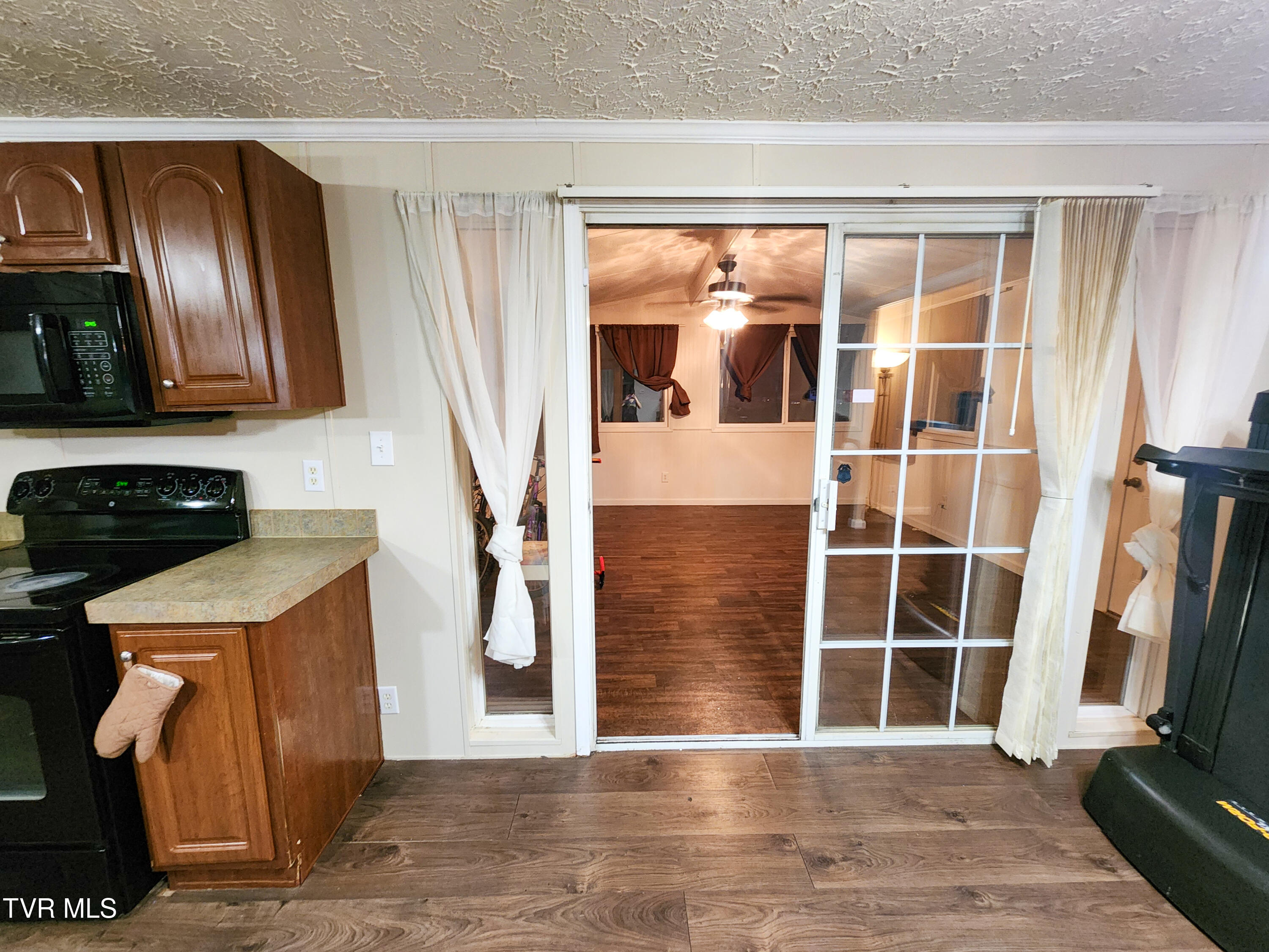 412 Egypt Road Bluff City, TN 37618 - Photo 3 of 16 412 Egypt-03
