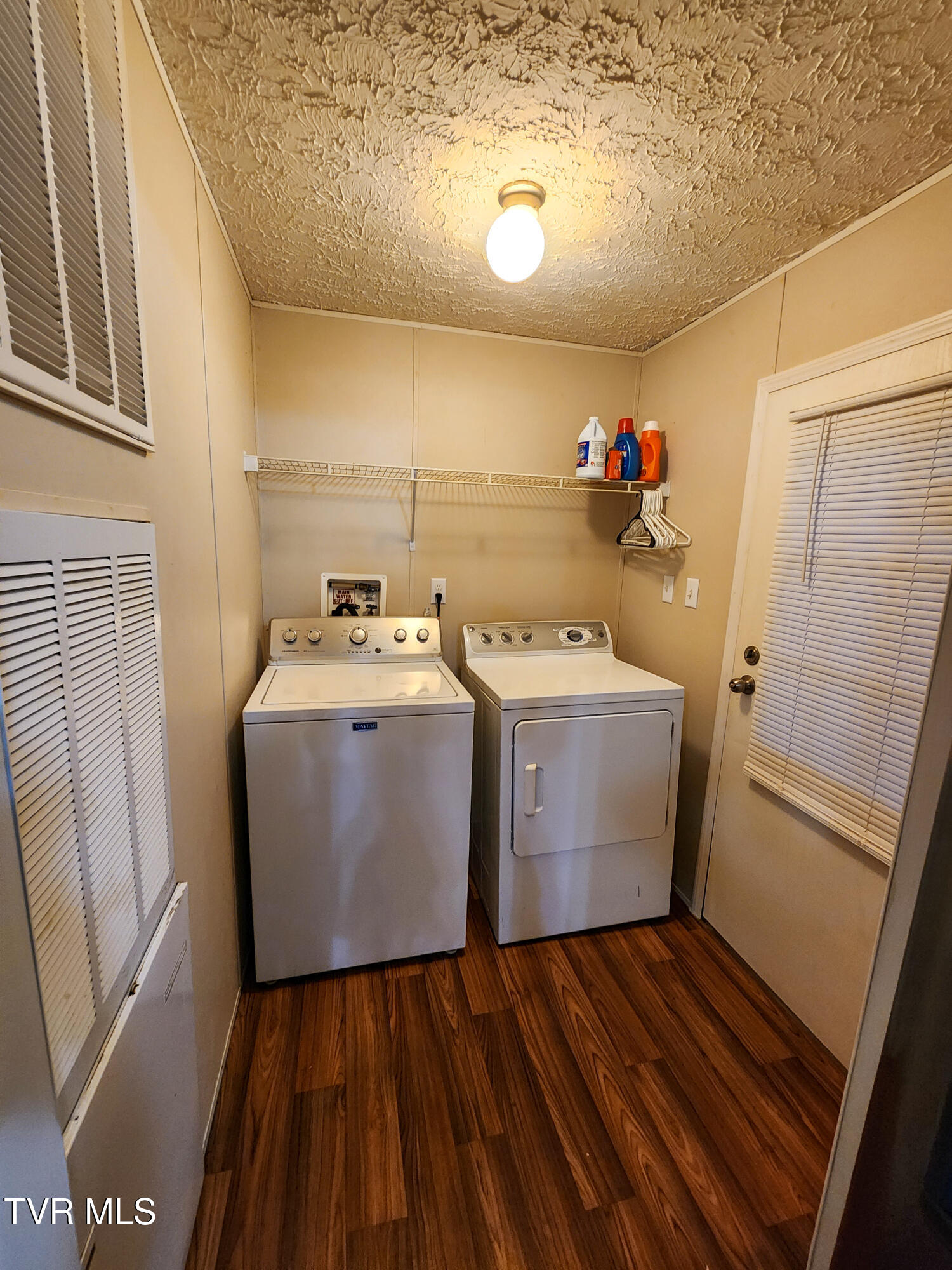412 Egypt Road Bluff City, TN 37618 - Photo 7 of 16 412 Egypt-07