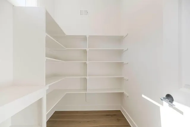 $758,760 | 15487 West 168th Place, Olathe, KS 66062