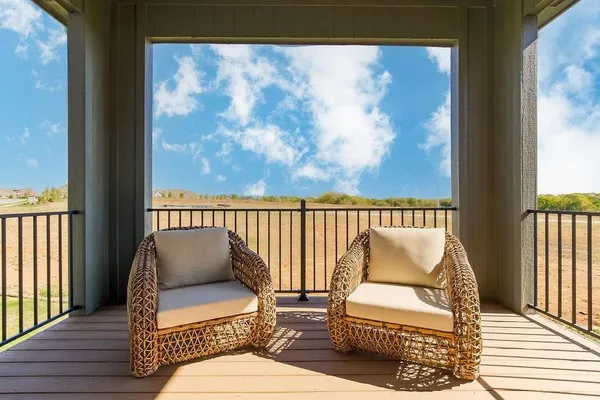 $762,480 | 15487 West 168th Place, Olathe, KS 66062