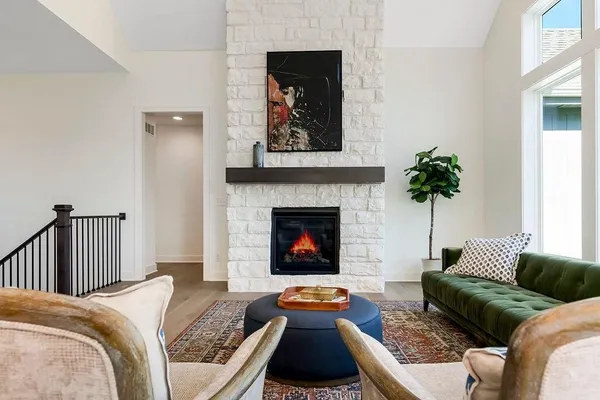 $762,480 | 15487 West 168th Place, Olathe, KS 66062