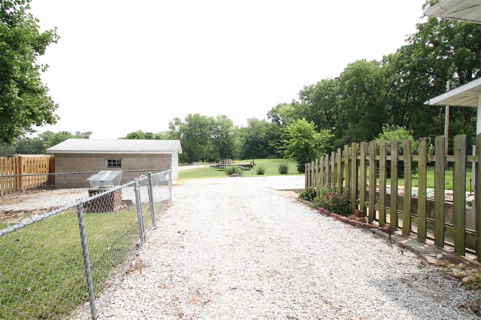 3519 Pump House Road Alton, IL 62002 - Photo 6 of 16