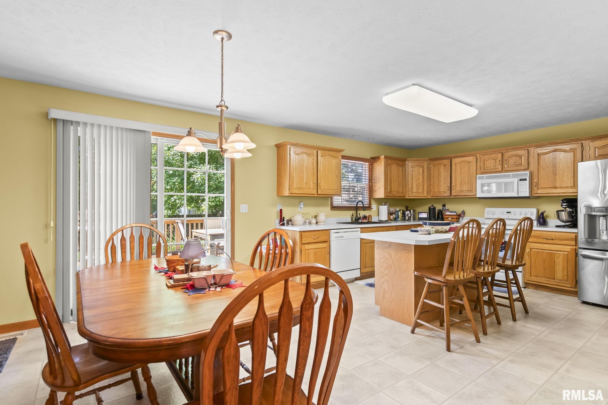 3908 Thackeray Drive Springfield, IL 62711 - Photo 17 of 43