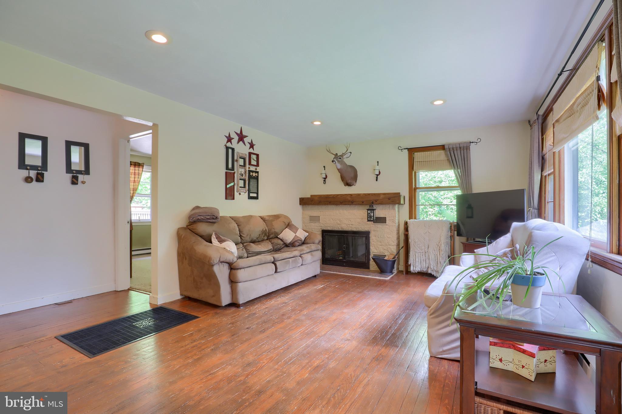 250 Green Valley Road York, PA 17403 - Photo 7 of 41 Gallery Image 7