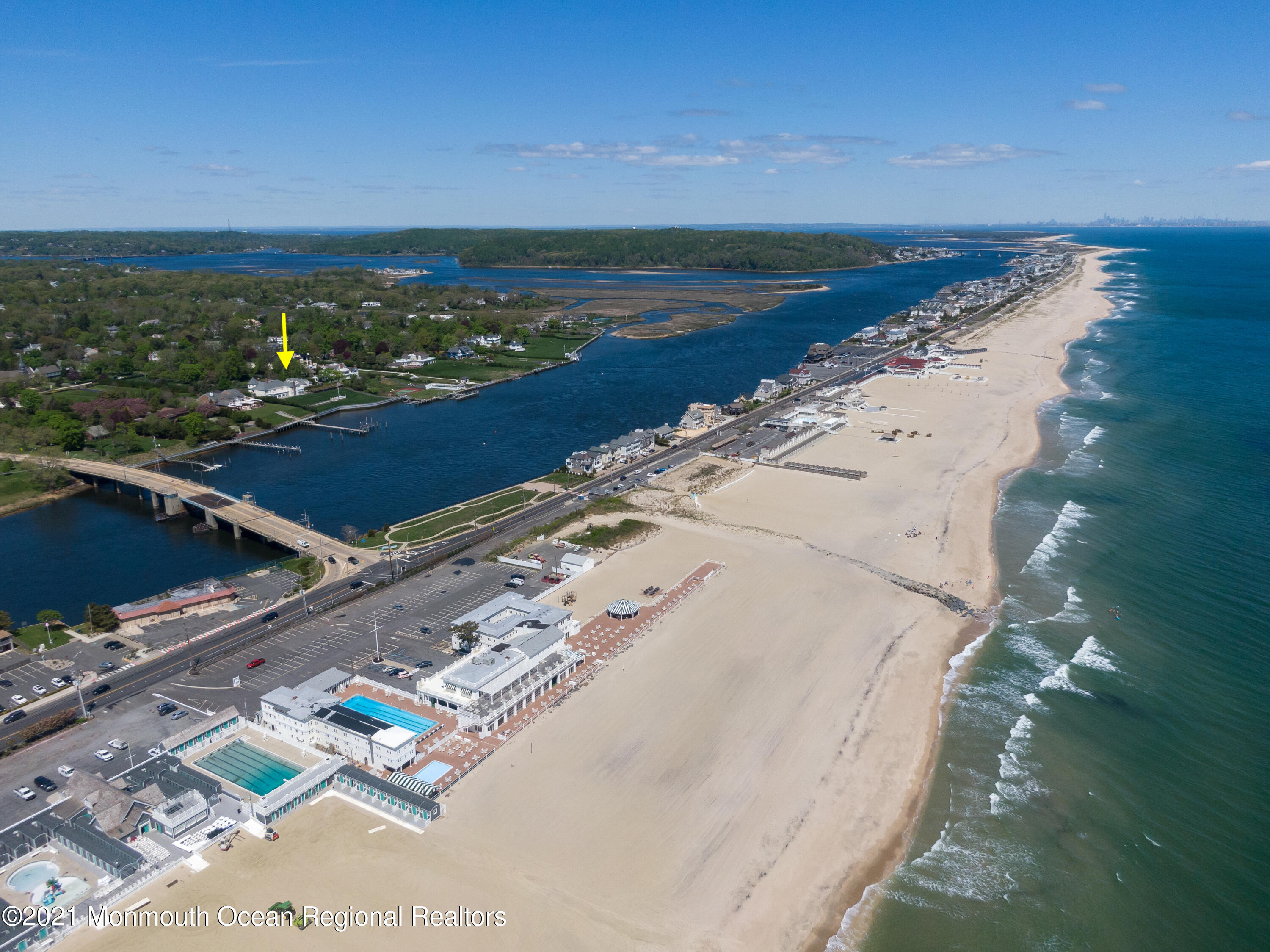 29 Ward Avenue Rumson, NJ 07760 - Photo 2 of 25 a view of city and ocean