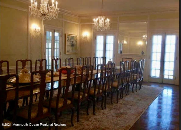 29 Ward Avenue Rumson, NJ 07760 - Photo 17 of 25 a view of a dining room with furniture