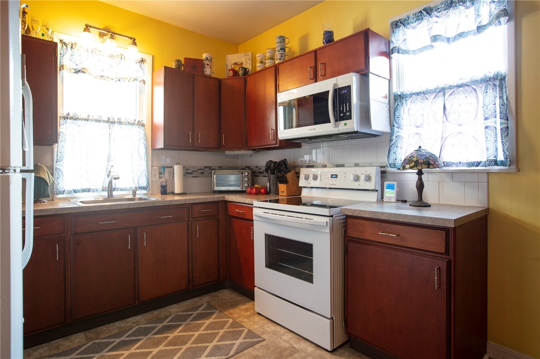 108 Boardman Street Rochester, NY 14607 - Photo 12 of 32