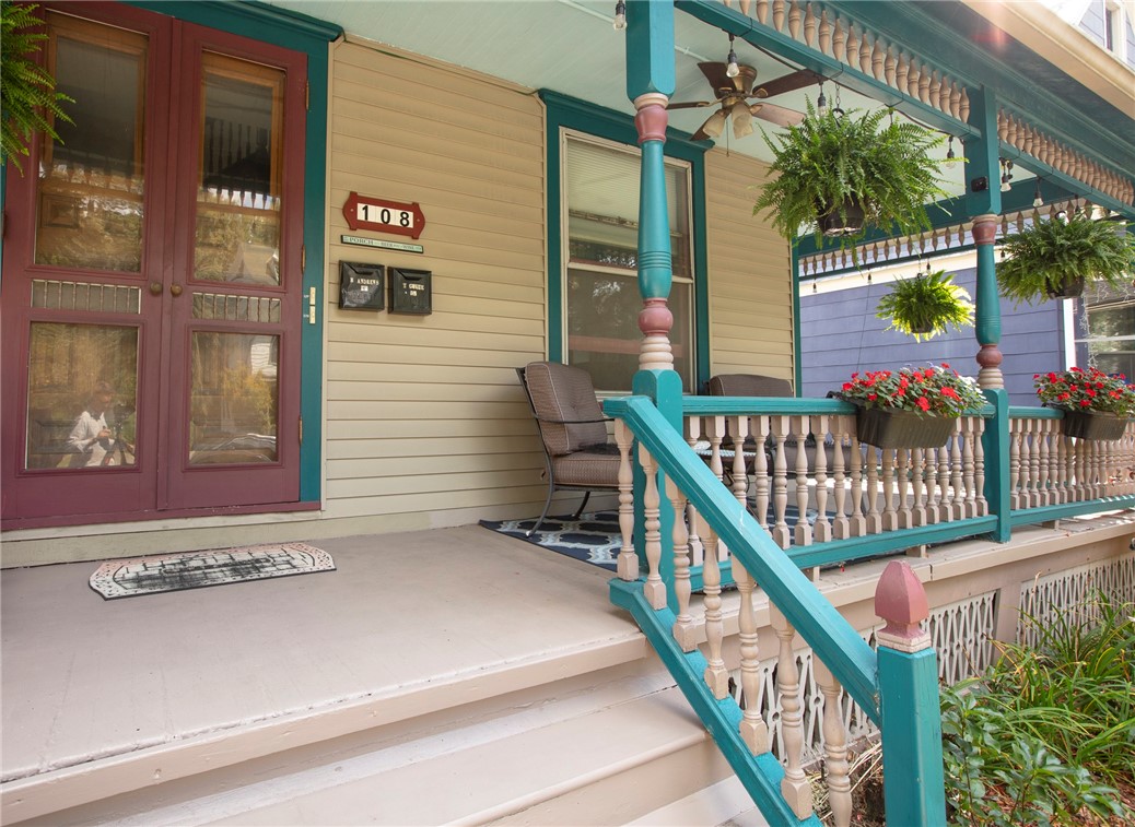 108 Boardman Street Rochester, NY 14607 - Photo 2 of 32