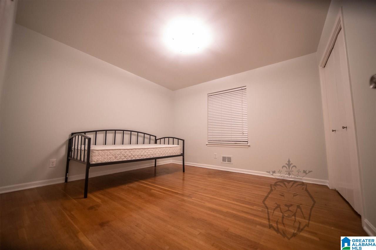 1220 58th Street South Birmingham, AL 35222 - Photo 7 of 9