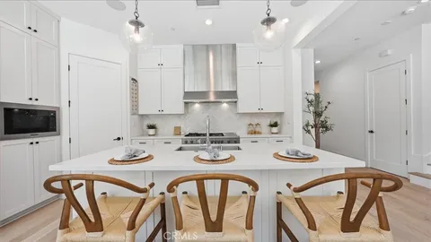 $2,989,000 | 2420 Sebald Avenue, Redondo Beach, CA 90278
