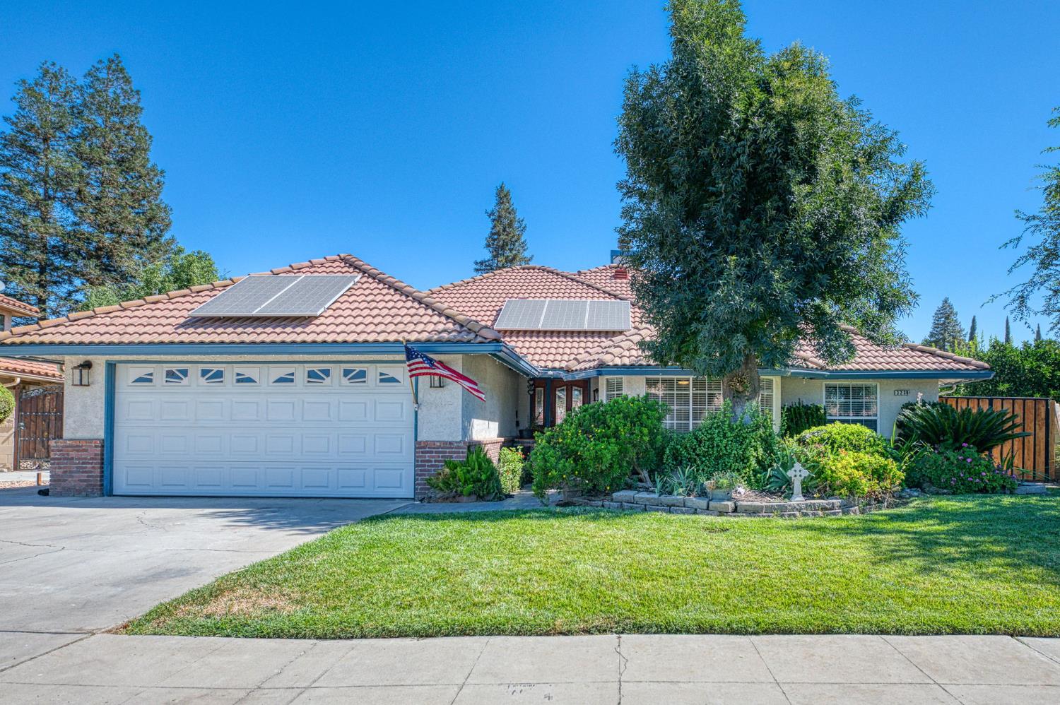 3239 Doubletree Way Madera, CA 93637 - Photo 1 of 57