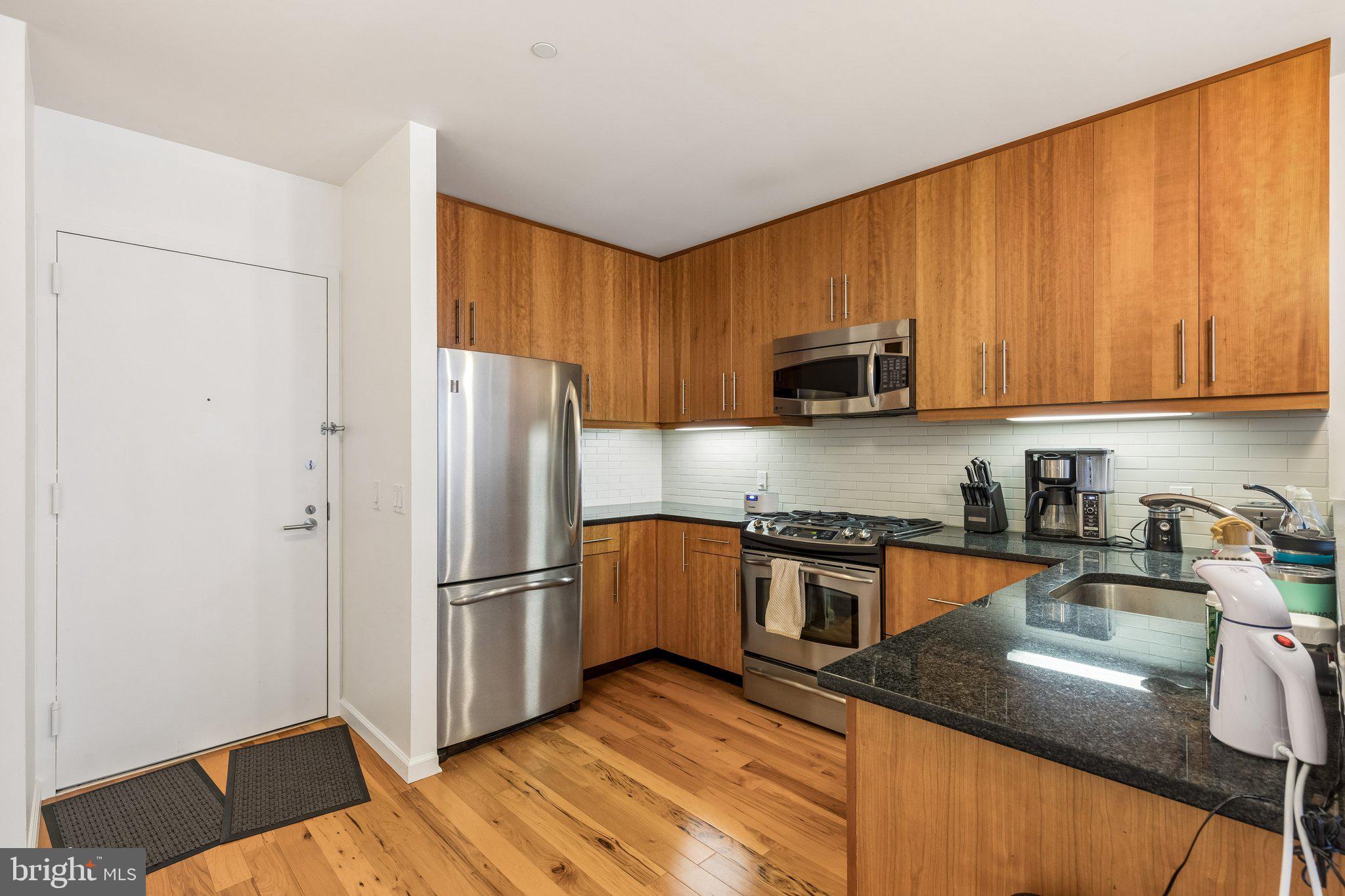 1425 Locust Street, Unit 4E Philadelphia, PA 19102 - Photo 7 of 26