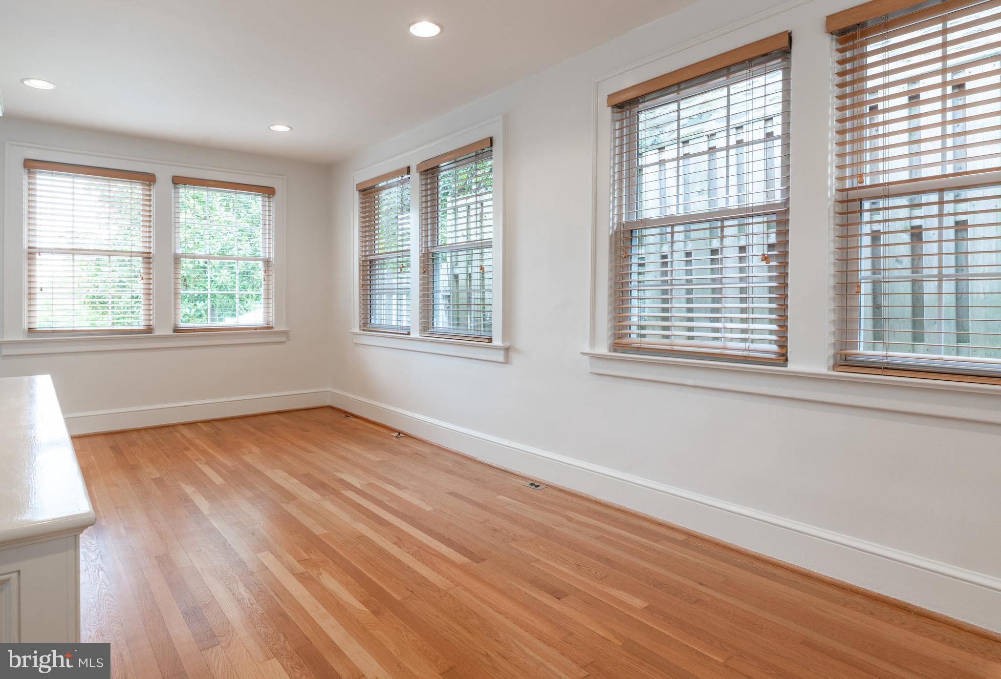 6036 Fort Hunt Road Alexandria, VA 22307 - Photo 18 of 52 Main Level Den/ Play Room/ Study