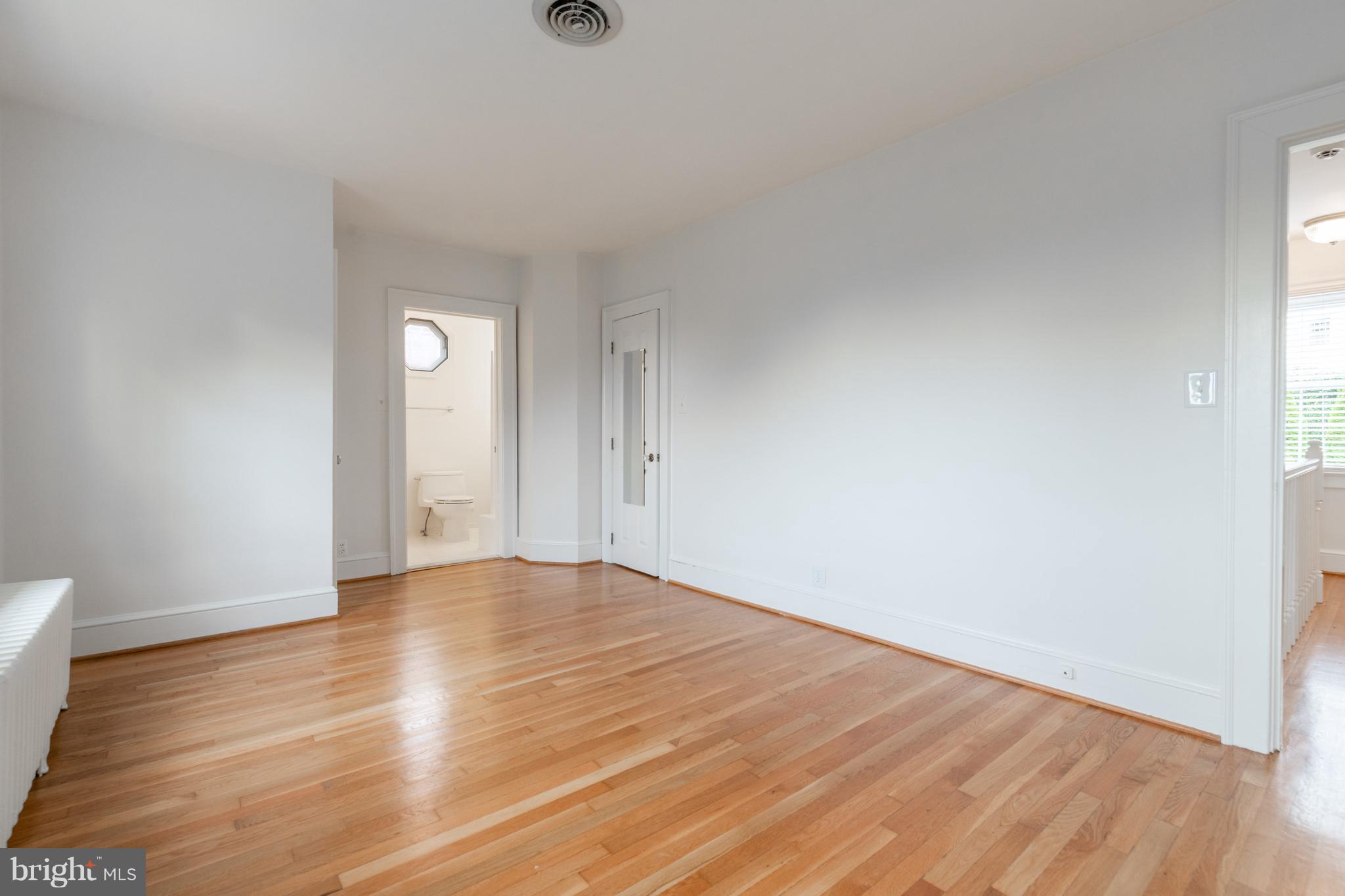 6036 Fort Hunt Road Alexandria, VA 22307 - Photo 22 of 52 Master Bedroom