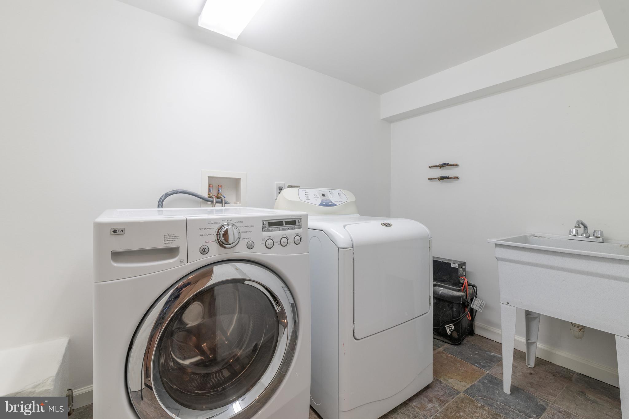 6036 Fort Hunt Road Alexandria, VA 22307 - Photo 37 of 52 Lower Level Laundry Room