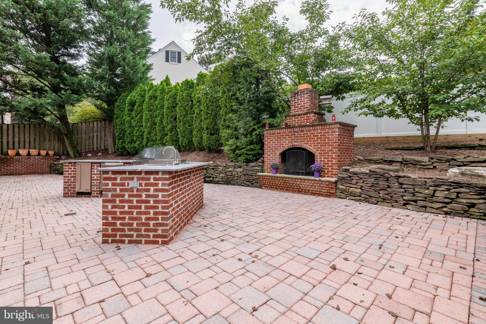 6036 Fort Hunt Road Alexandria, VA 22307 - Photo 39 of 52 Exterior Rear Outdoor Kitchen