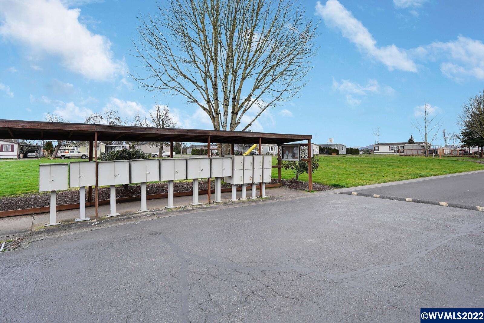 2151 Three Lakes Road Southeast, Unit 90 Albany, OR 97322 - Photo 39 of 41 Gallery Image 39
