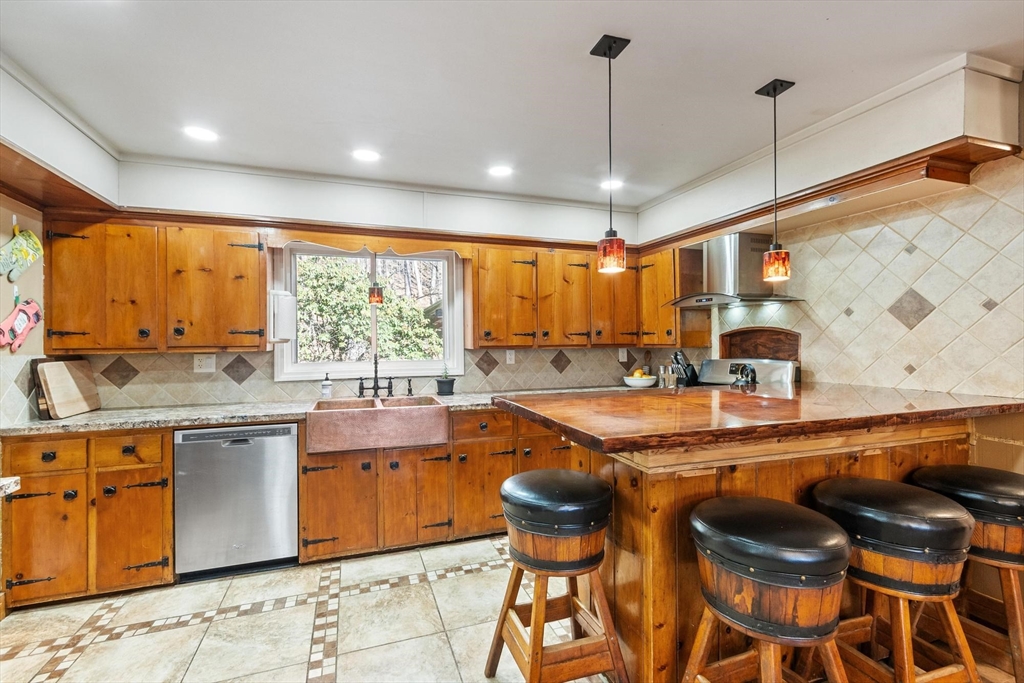 885 Royalston Road Phillipston, MA 01331 - Photo 12 of 40 Gallery Image 12