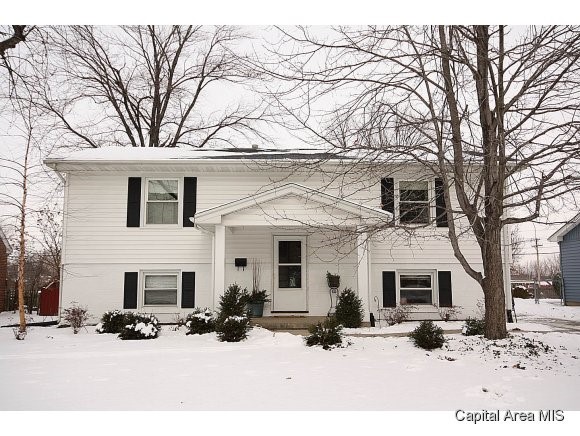 133 Nottingham Road Springfield, IL 62704 - Photo 1 of 19