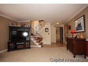 133 Nottingham Road Springfield, IL 62704 - Photo 3 of 19