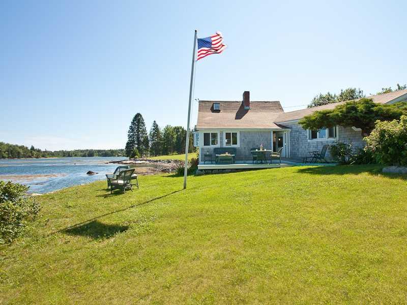 21 Water Street St. George, ME 04860 - Photo 1 of 18 Exterior Front.