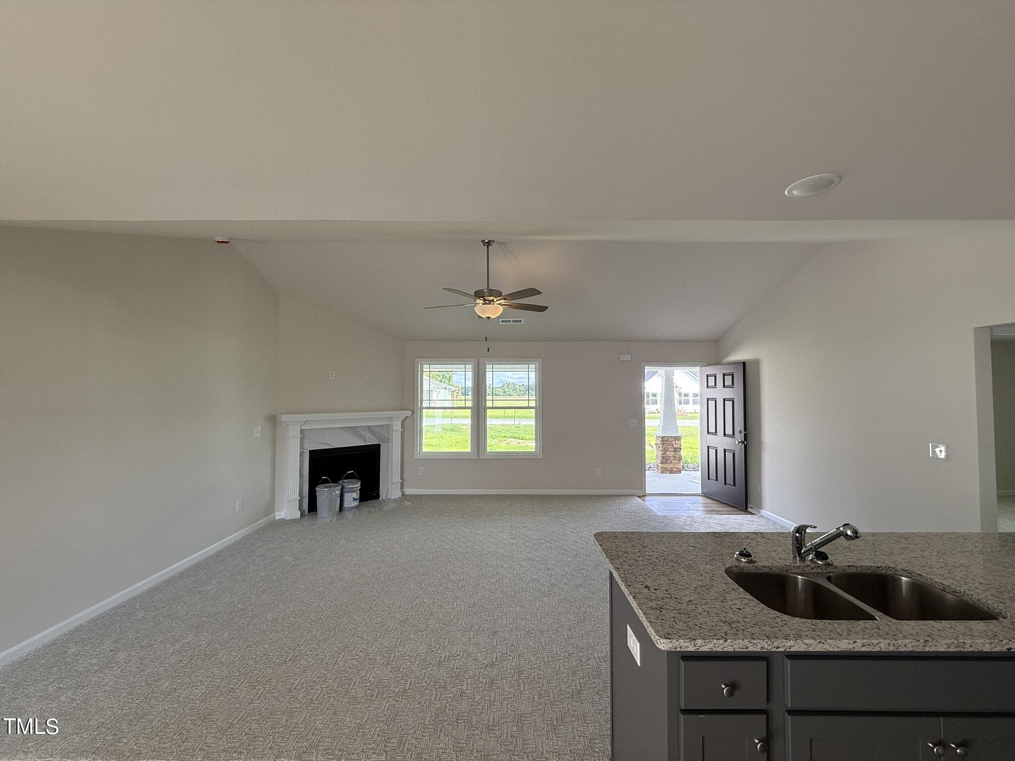 139 Grace Ridge Benson, NC 27504 - Photo 4 of 16 IMG_2786