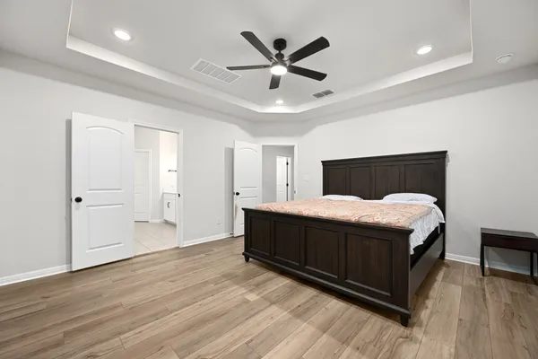 $2,100 | 236 Travis Lane, Liberty Hill, TX 78642