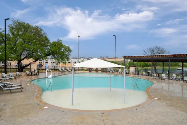 $2,100 | 236 Travis Lane, Liberty Hill, TX 78642