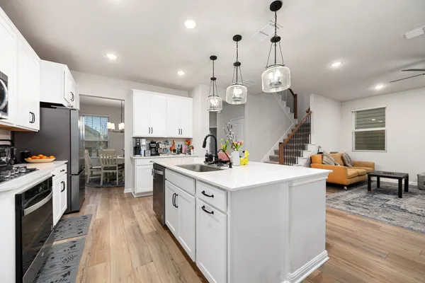 $2,100 | 236 Travis Lane, Liberty Hill, TX 78642