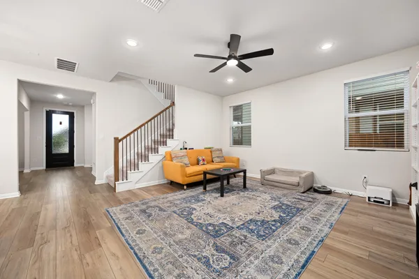 $2,100 | 236 Travis Lane, Liberty Hill, TX 78642