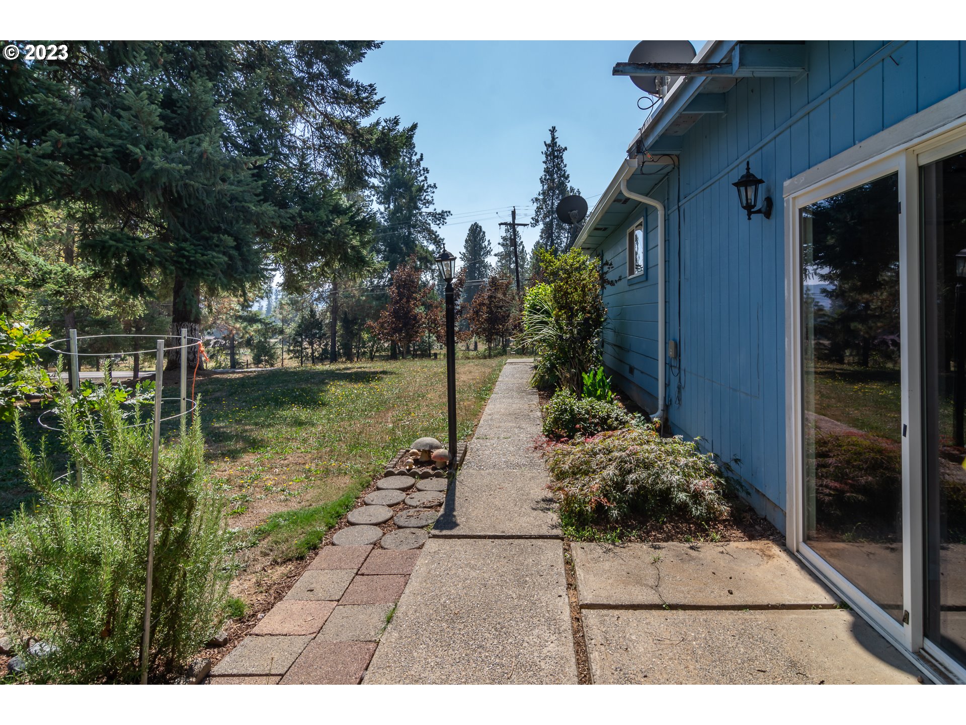 959 Doerner Road Roseburg, OR 97471 - Photo 18 of 40 a view of a garden with a pathway