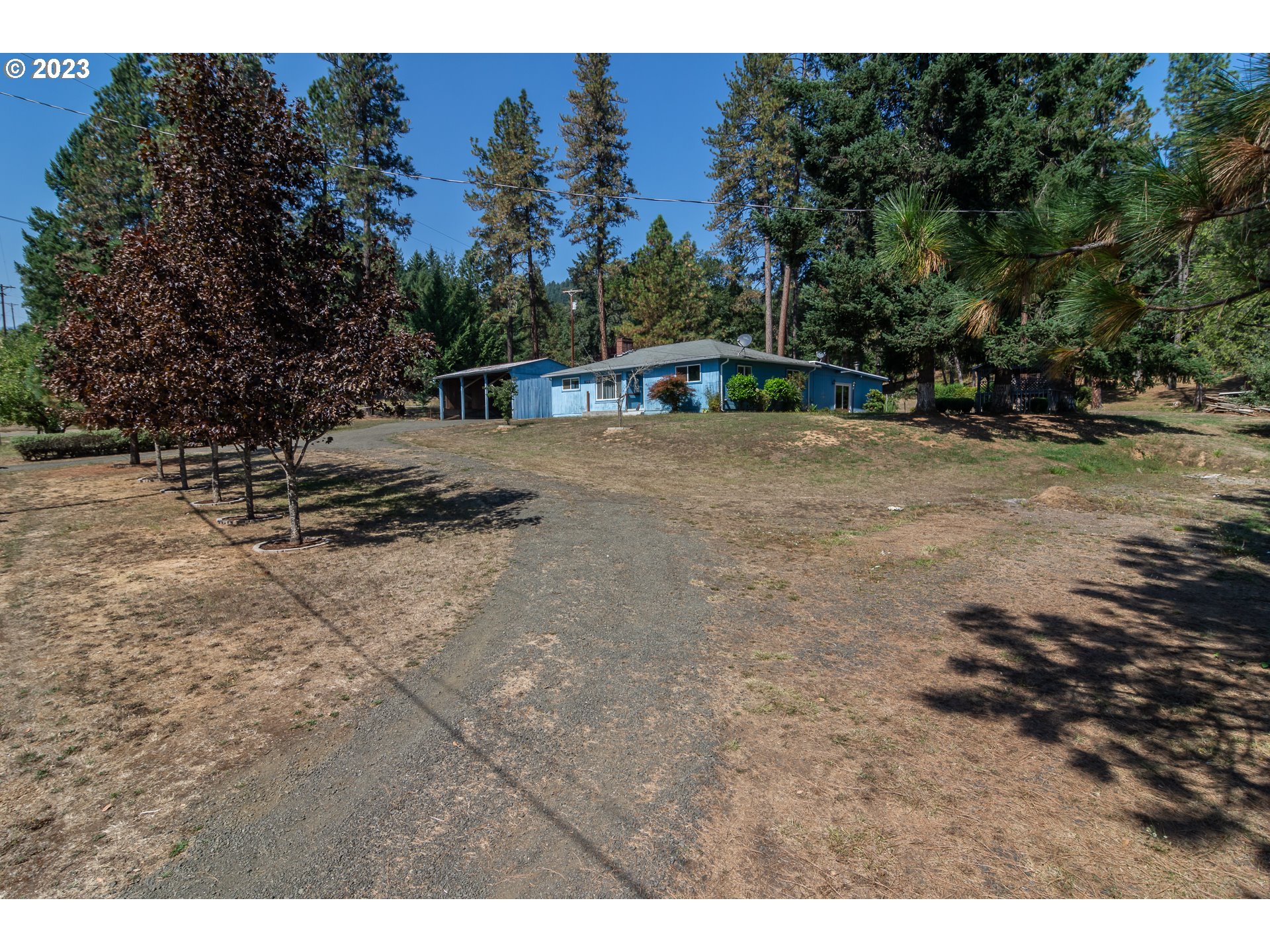 959 Doerner Road Roseburg, OR 97471 - Photo 3 of 40 a view of outdoor space and yard