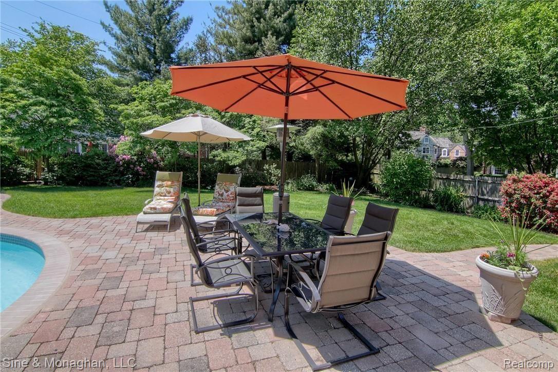245 Vendome Road Grosse Pointe, MI 48236 - Photo 37 of 42 40-Poolside Patio.jpg