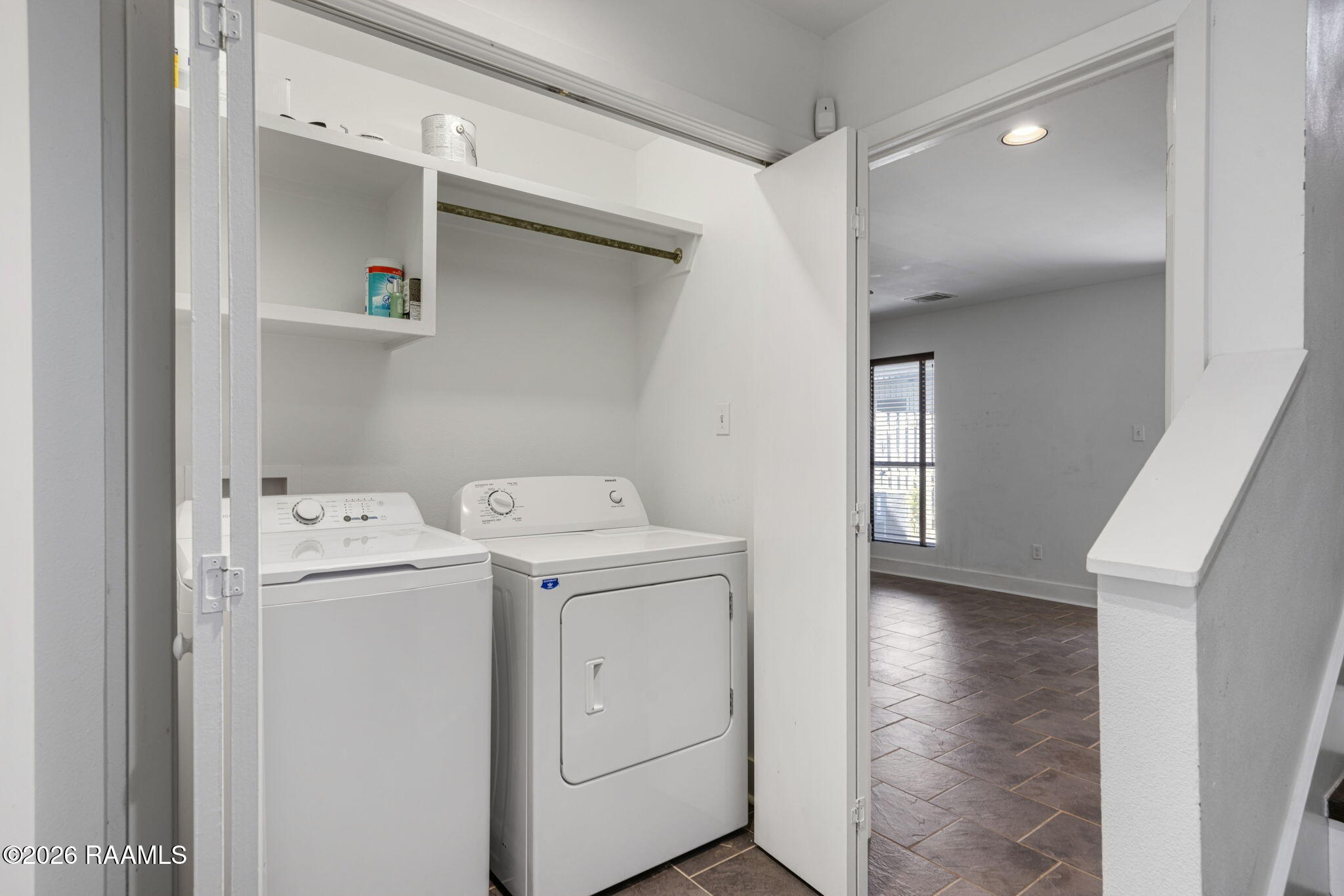 1201 South College Road, Unit 15 Lafayette, LA 70503 - Photo 25 of 30 25-web-or-mls-1201 S College Rd 15-25