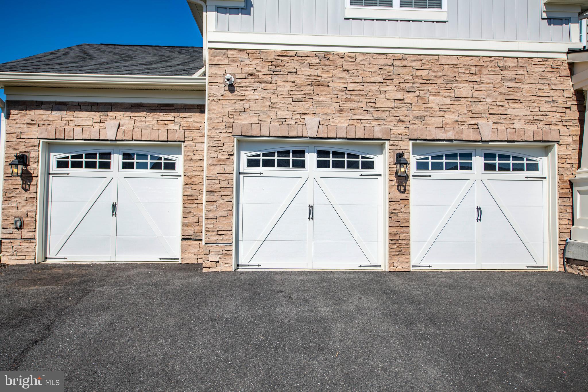 738 Dowers Road Abingdon, MD 21009 - Photo 2 of 50 Three car garage