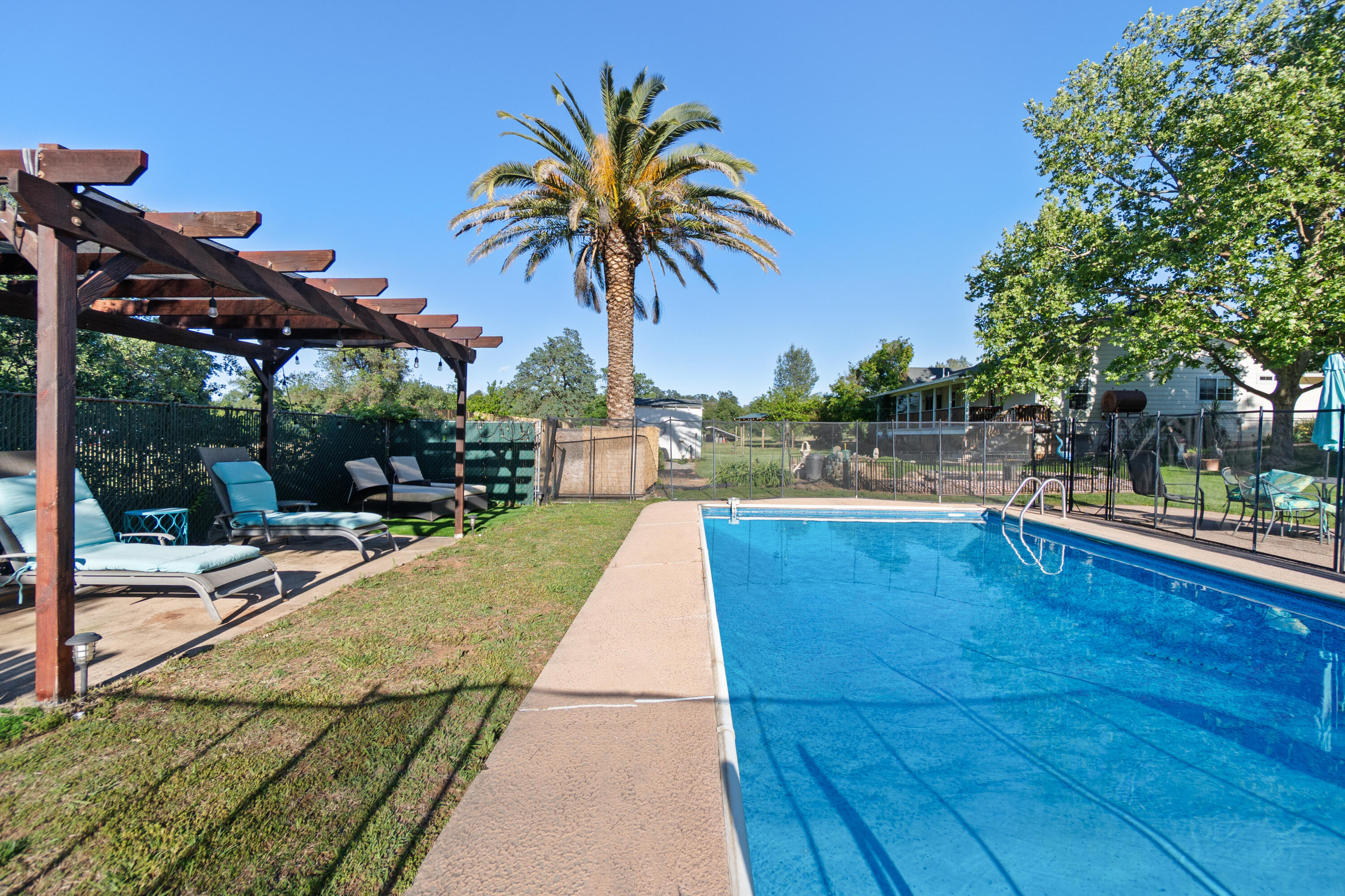 19962 Welcome Way Redding, CA 96002 - Photo 12 of 96 Pool