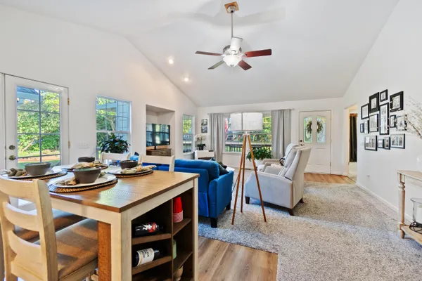 $650,000 | 19962 Welcome Way, Redding, CA 96002