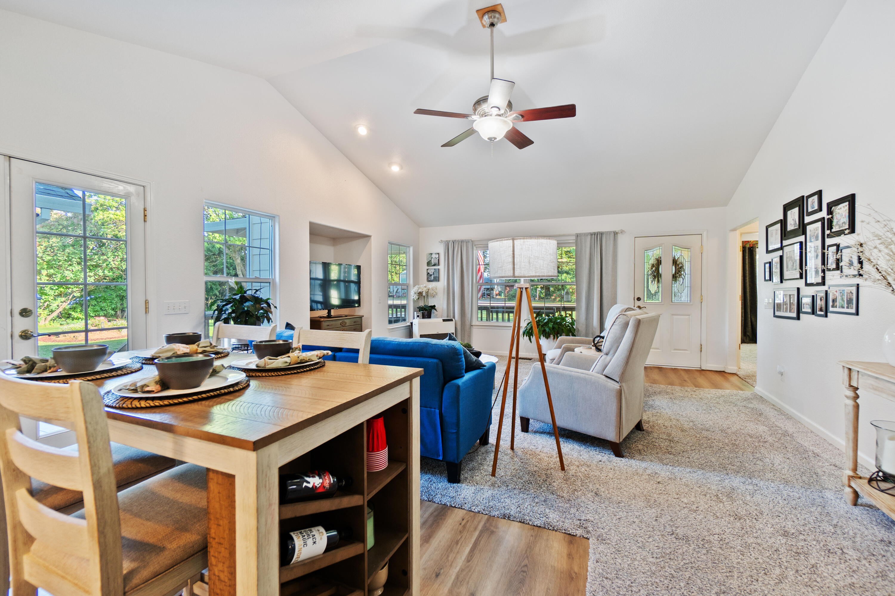 19962 Welcome Way Redding, CA 96002 - Photo 18 of 96 Main Home