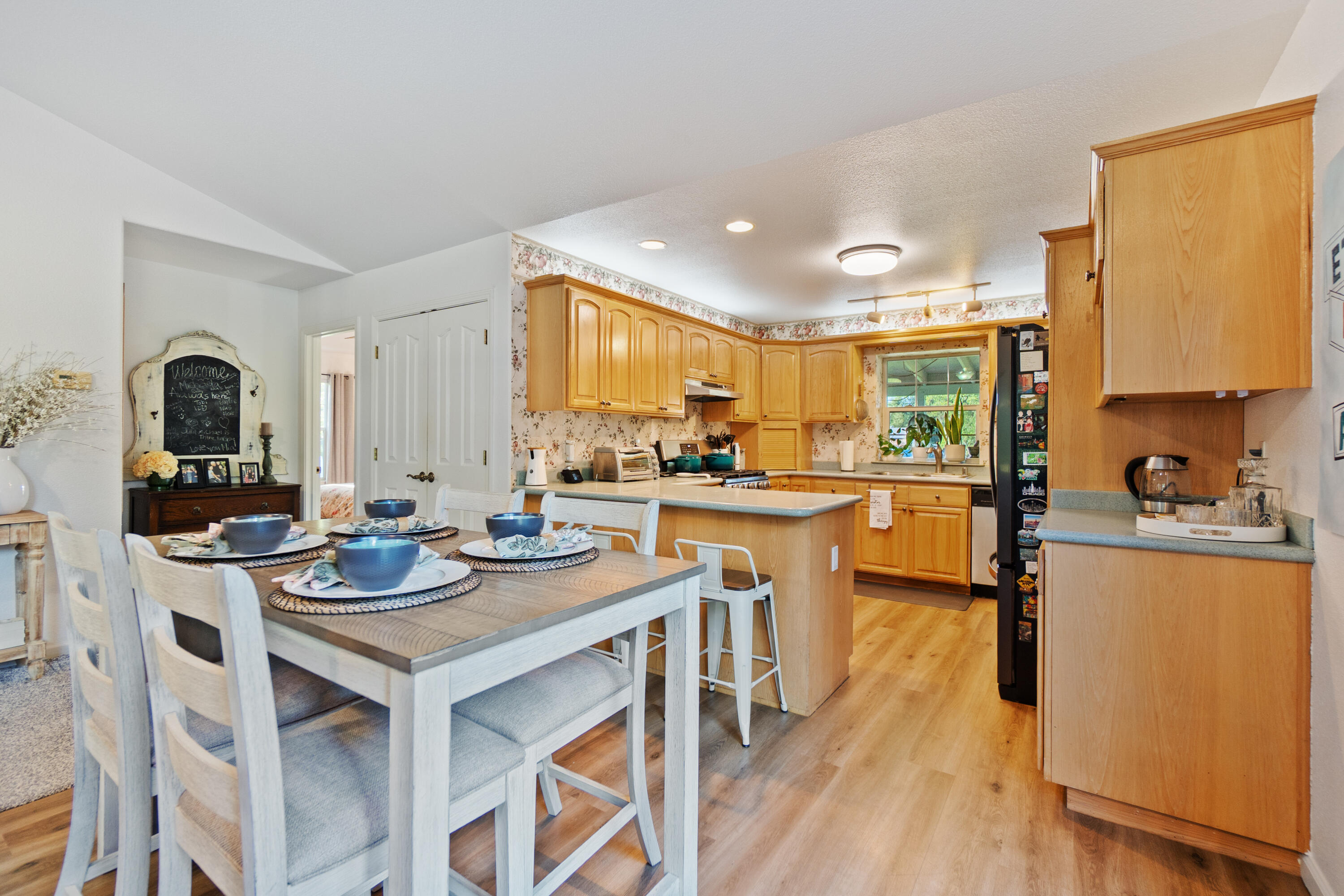 19962 Welcome Way Redding, CA 96002 - Photo 19 of 96 Main Home