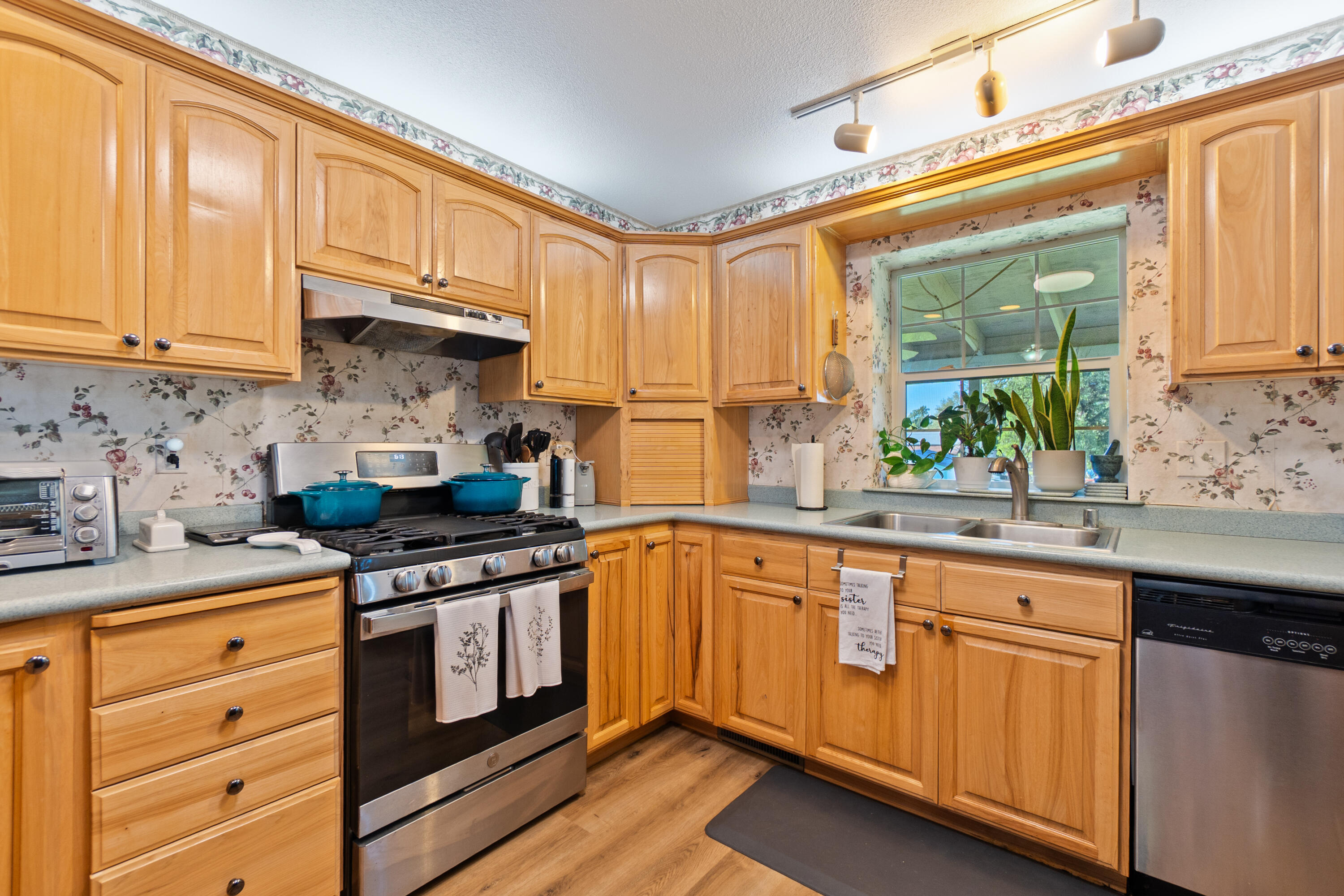 19962 Welcome Way Redding, CA 96002 - Photo 22 of 96 Main Home