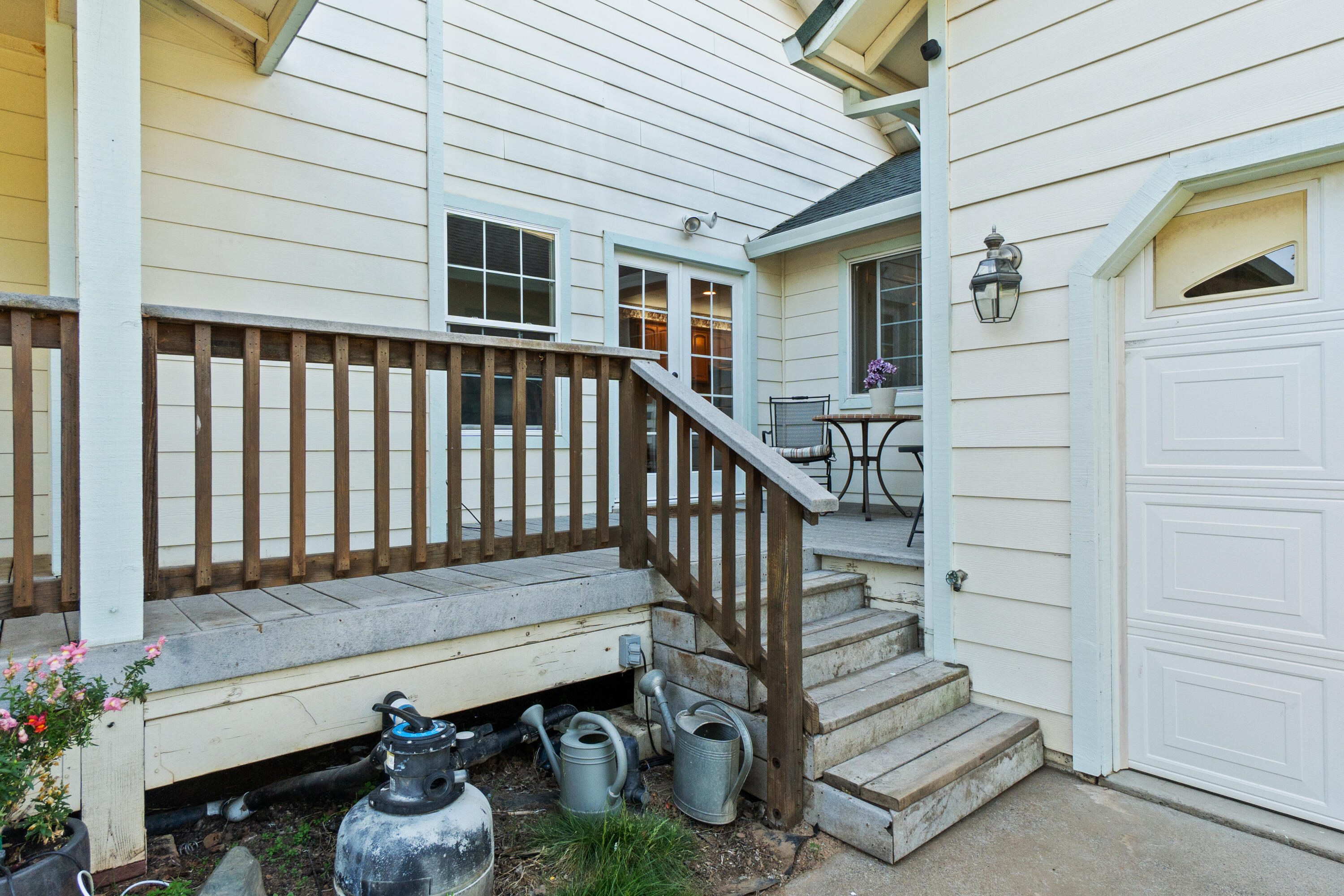 19962 Welcome Way Redding, CA 96002 - Photo 40 of 96 side deck
