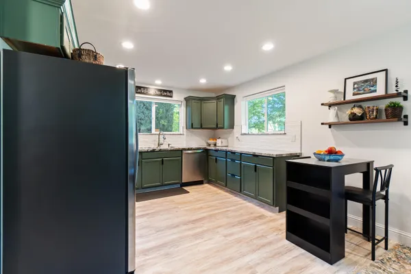 $650,000 | 19962 Welcome Way, Redding, CA 96002