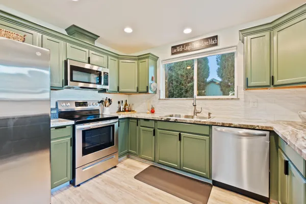 $650,000 | 19962 Welcome Way, Redding, CA 96002