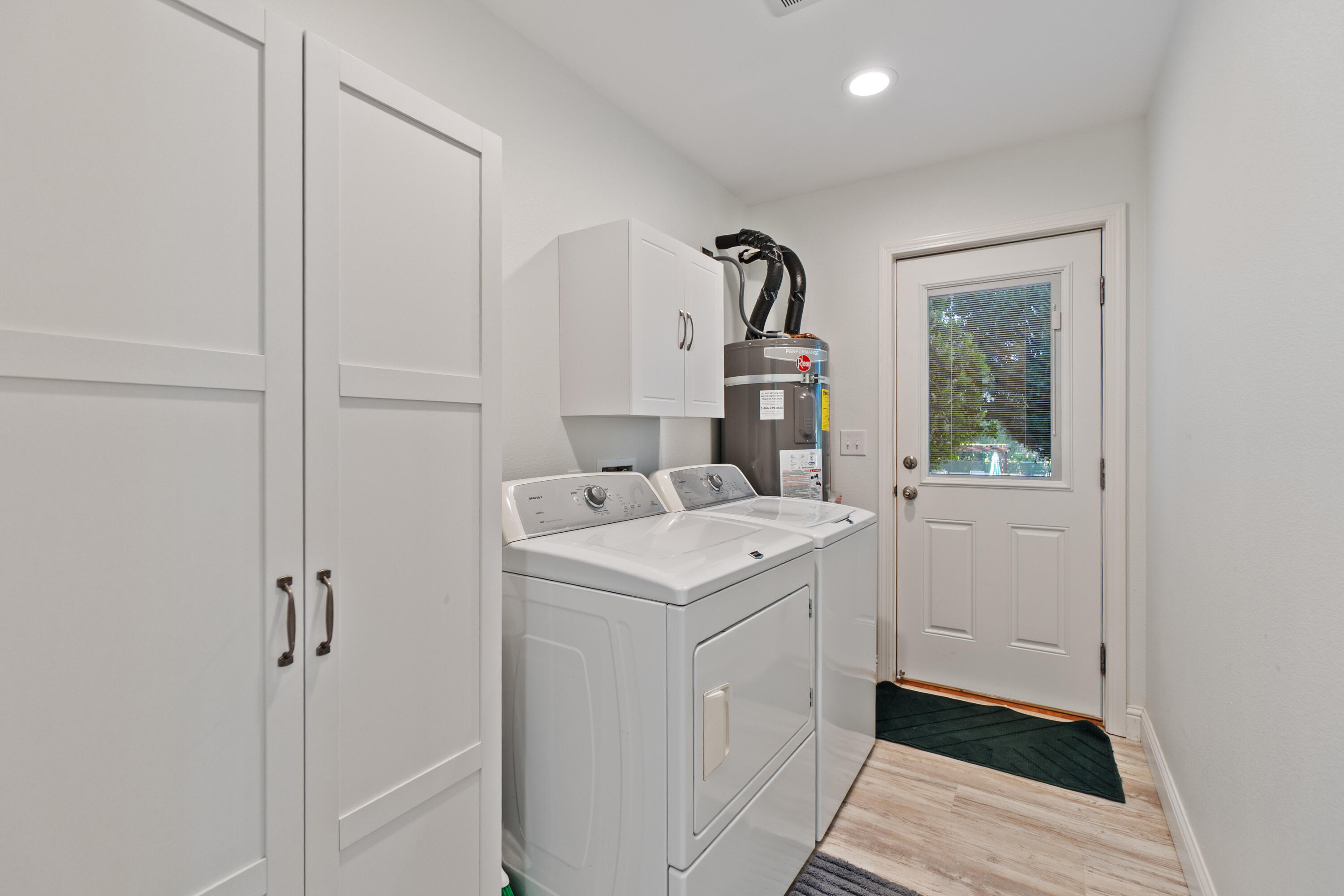 19962 Welcome Way Redding, CA 96002 - Photo 80 of 96 ADU Laundry