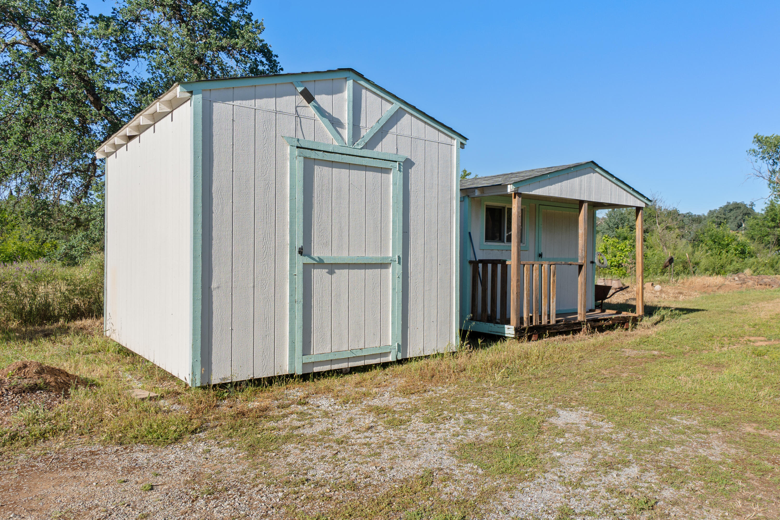 19962 Welcome Way Redding, CA 96002 - Photo 82 of 96 storage sheds